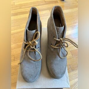 SPERRY Women’s  Beige Suede Wedge Booties, Size 7